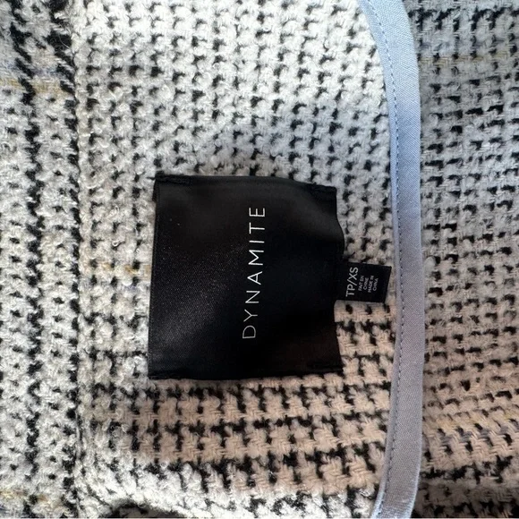 Dynamite Women's Black and White Houndstooth Coat - Picture 3 of 3